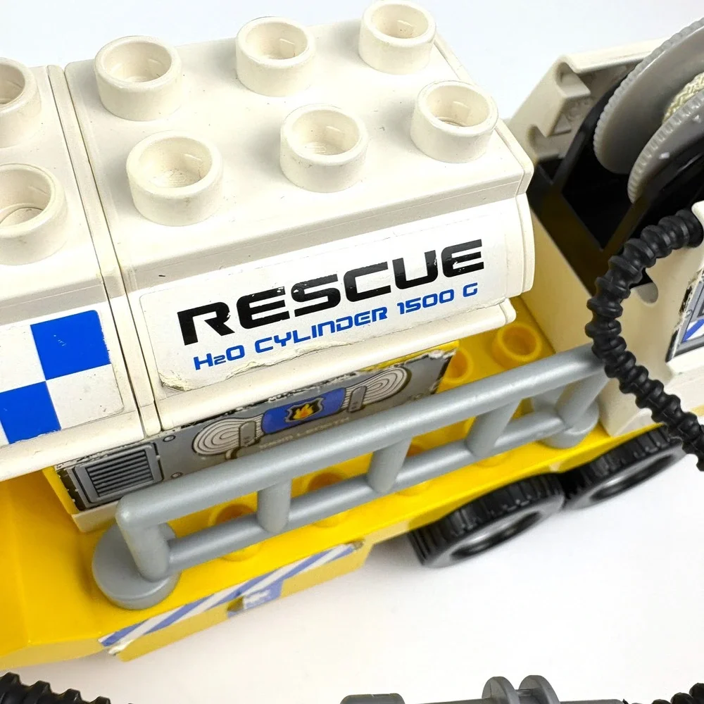 VTG‎ Lego Duplo 7844 Airport Rescue Truck Box Minifigures Partial Manual *READ